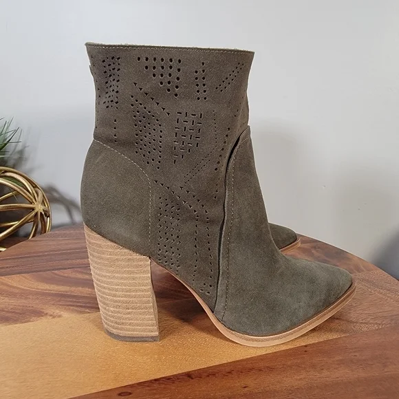 Vince Camuto Green Suede Boots Western Perforated Pointed Toe Size 7.5 - Picture 4 of 15